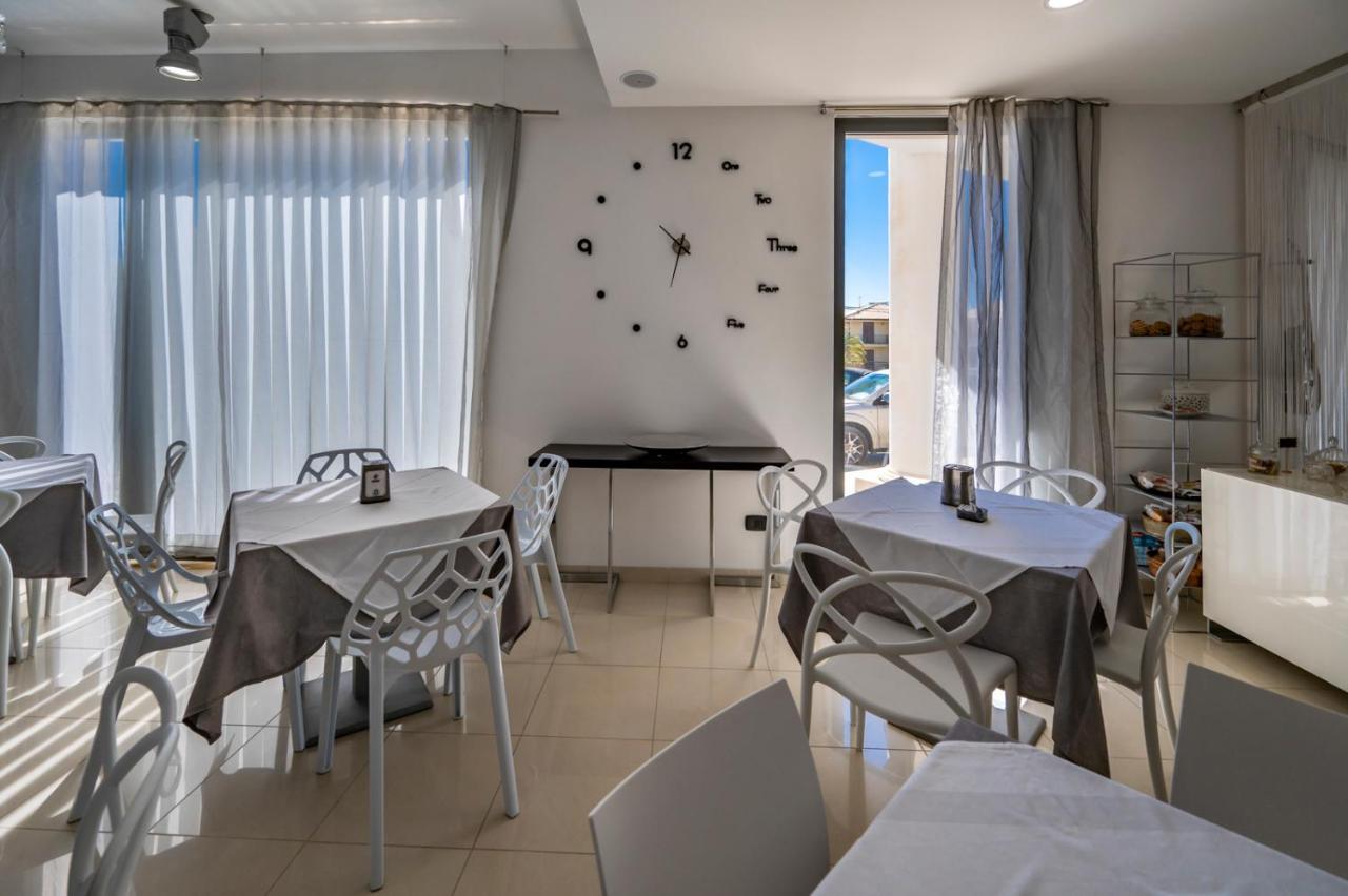Villa Floyd Charming Rooms B&B Pachino Buitenkant foto