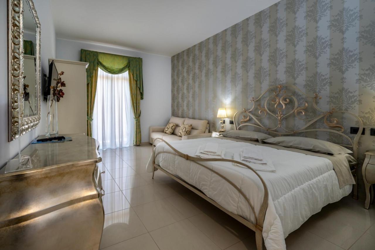Villa Floyd Charming Rooms B&B Pachino Buitenkant foto