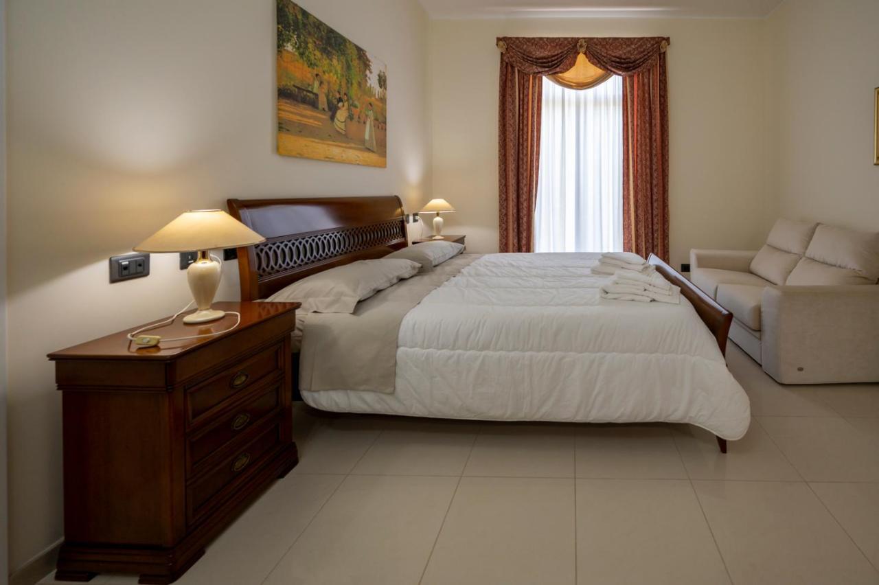 Villa Floyd Charming Rooms B&B Pachino Buitenkant foto