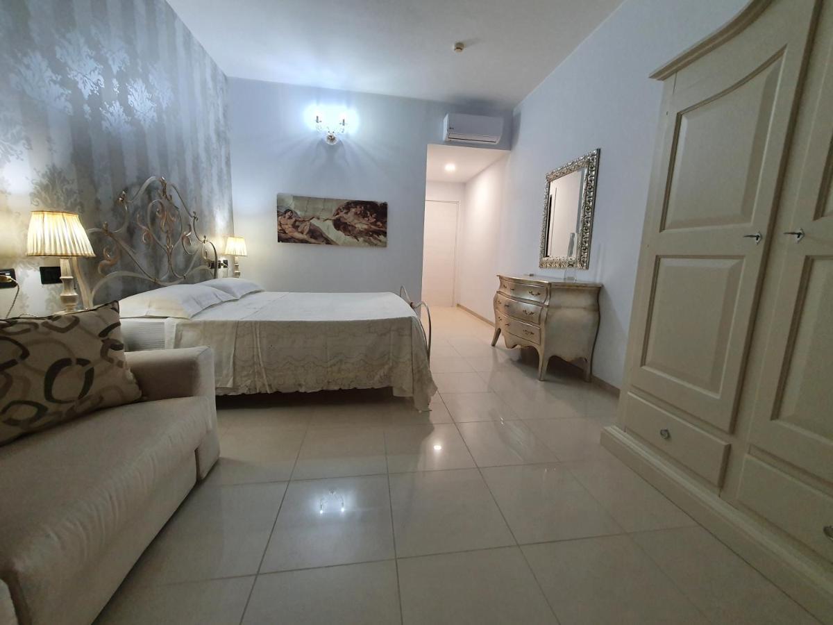 Villa Floyd Charming Rooms B&B Pachino Buitenkant foto
